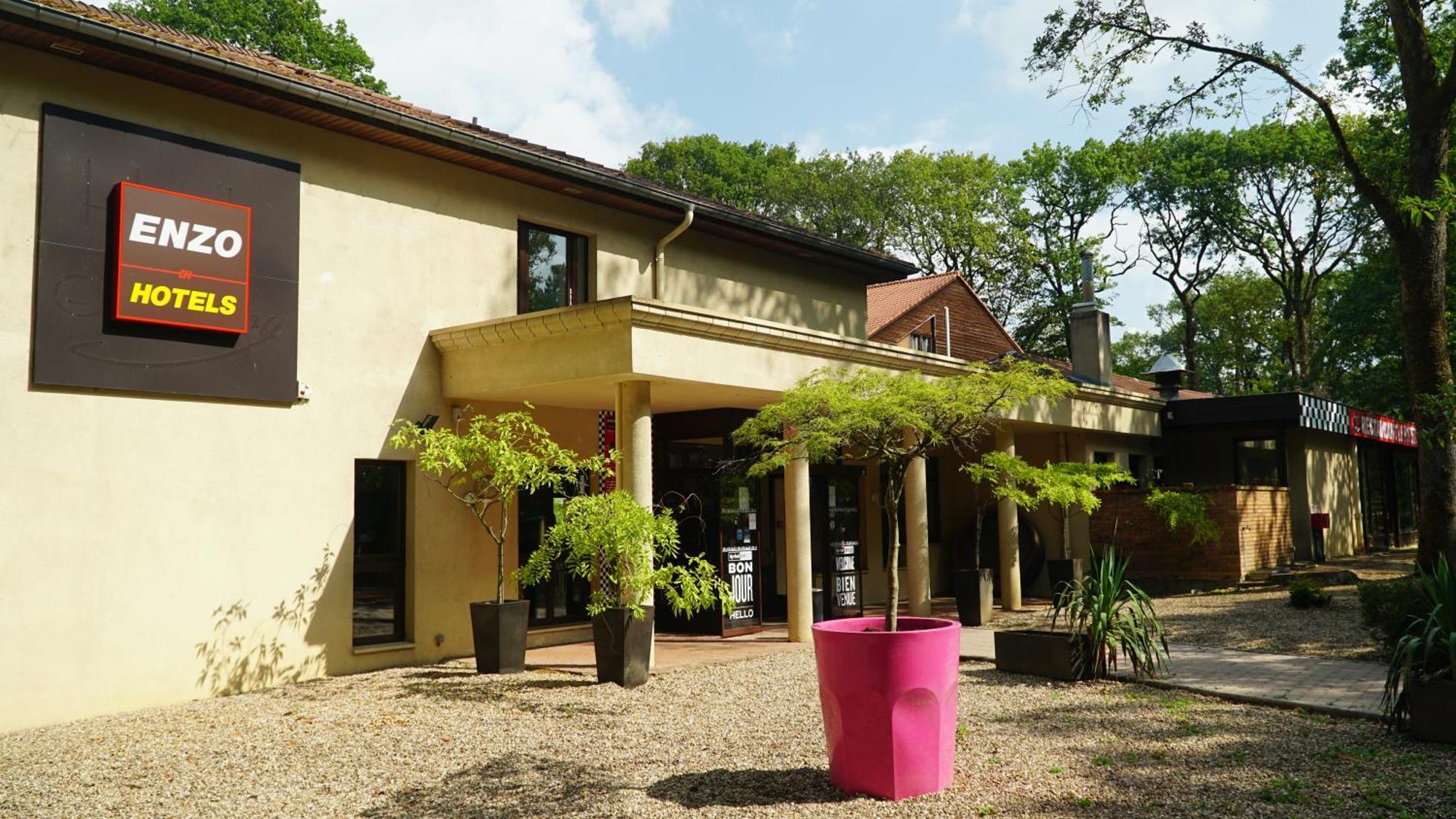 Logis Hôtel Saint Eloy Amnéville Exterior foto